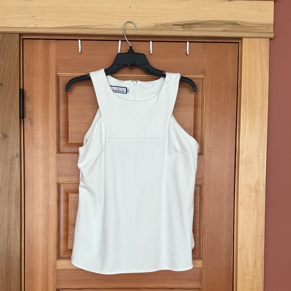 Chic White Sleeveless Tank Top
